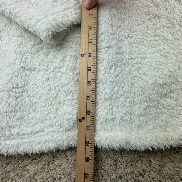 Patagonia Women’s White Small Fuzzy Super Soft 1/4 Zip Pullover W Logo Outdoors - Picture 3 of 11